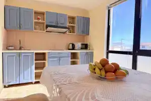 Трехкомнатные апартаменты с бассейном, Поповка