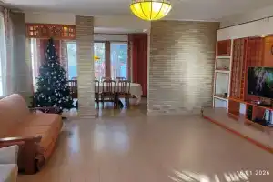 Уютный дом на опушке леса, Зеленая Поляна