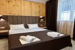 Дом Домик, Береговое