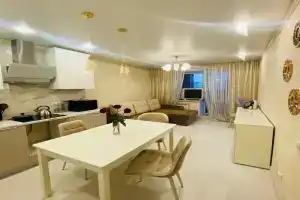 Квартира с новым ремонтом, чистая, светлая, уютная, в новостройке