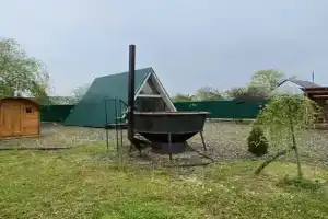 Треугольный дом мечты, Каменномостский