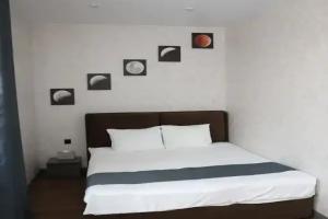 Гостиница «The Moon», Уссурийск
