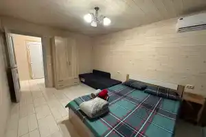 Новая двухкомнатная квартира с двориком