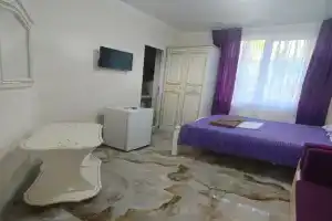 Трёхместный номер с видом на сад, Лоо