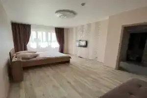 Уютные апартаменты рядом с ТРЦ Планета, Красноярск
