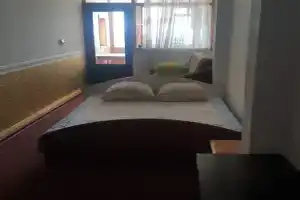 Отдых на берегу Чёрного моря, Отрадное