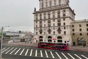 Уютная квартира в центре города напротив вокзала для 6 гостей