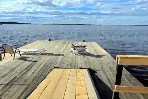 Дом с баней на берегу в Костромской области