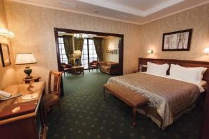 Двухместный номер с 1 кроватью junior suite, Брест