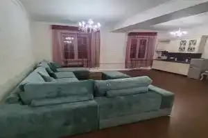 Apartment on Kommunisticheskaya