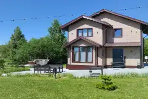 Комфортабельный коттедж недалеко от центра города