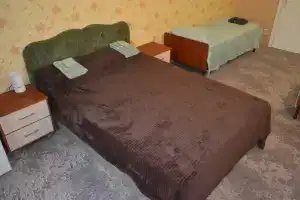 Четырёхместный номер стандарт, Орловка