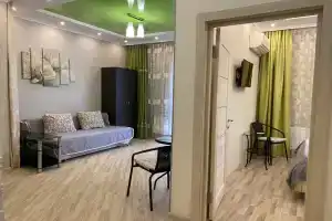 Апартамент в центре с видом на горы