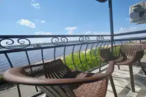 Уютная квартира в центре города с видом на Волгу