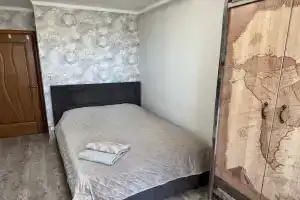 Двушка с балконом вид на горы и частичку моря Толстый мыс, Геленджик