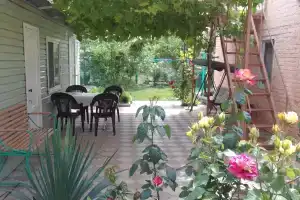 В 10 минутах от моря номер на 4-ых