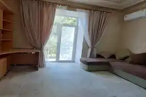 Квартира студия в доме с башней!