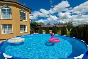 Дом на Первомайской, Аистово