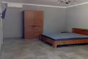 Четырёхместный номер стандарт, Птицефабрика