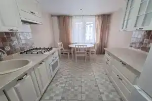 Большая Красивая квартира, Великий Новгород