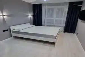 Квартира в новом доме у озера