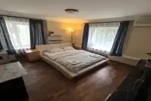 Семейный номер люкс, Москва