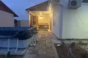 Дом с банный чаном и бассейном на берегу, Хазар