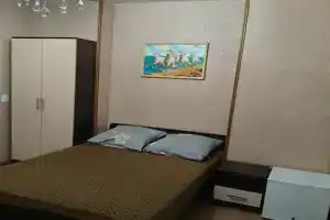 Комната 3 у Константина, Адлер