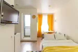 Уютная студия Orange в спальном районе