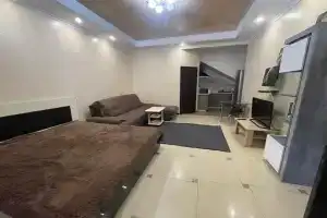 Дом Коттедж 4-х комнатный , в центре Небуга