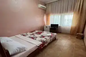 Двухместный номер с 1 кроватью стандарт с балконом и видом на море, Лоо