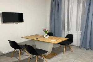 Новые семейные апартаменты, двор, мангал