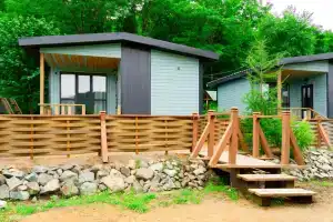 Уютный Эко-дом №13 с банным чаном в лесу в шаге от центра города