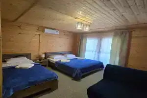 Четырёхместный номер стандарт, Судак