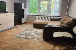 Квартиры посуточно на Советских Космонавтов 120