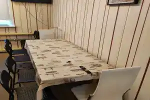 Дом для 15 человек и 10 автомобилей