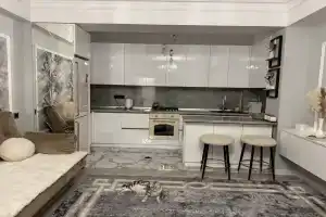 Квартира с дизайнерским ремонтом в центре города ,в 10 минутах от моря