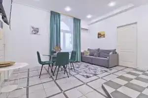Трешка с видом на город и балконами, Москва