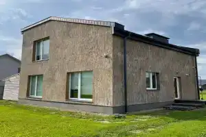 Уютный дом с сауной у леса, в 5 минутах до Силичей и Логойска горнолыжки