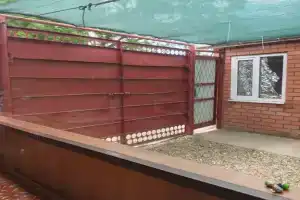 Домик для отдыха, Рядом парк поддубного, госпиталь, Ейск