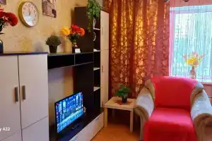Уютная скромная квартирка в центре города в стиле "Красного дракона"