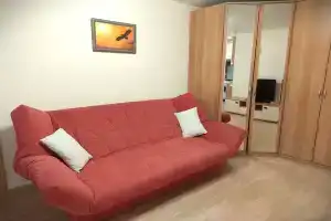 Двушка в тихом дворе