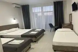 Четырехместный номер с видом на море, Береговое