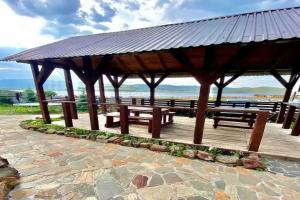 Дом у озера, Кусимовский Рудник