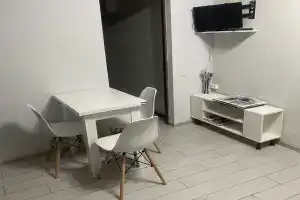 Квартира на берегу, Тамань