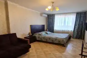 Просторная уютная квартира возле метро Проспект Космонавтов, Екатеринбург