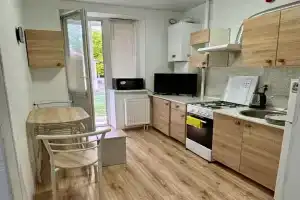 Уютная квартира с 2 диванами, Калининград