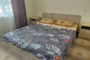 Двухместный номер, Кучугуры