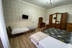 Четырёхместный номер эконом, Гудаута