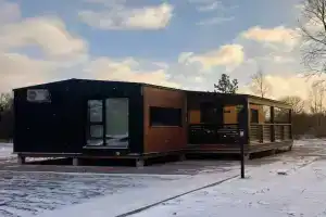 Дом в лесу с красивым лесным видом